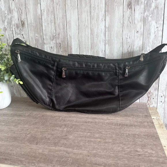 Lug Boomerang Sling Bag - Picture 2 of 3